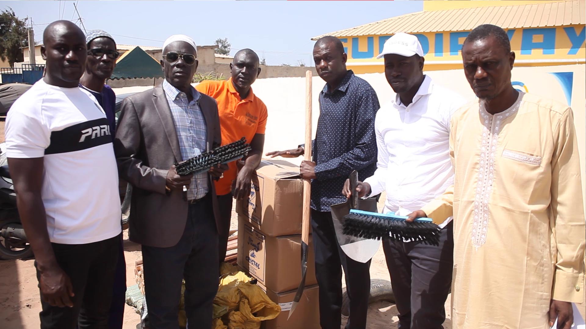 Cérémonie de réception des matériels de nettoiement d&rsquo;un montant de 5millions par ADM.(vidéo)