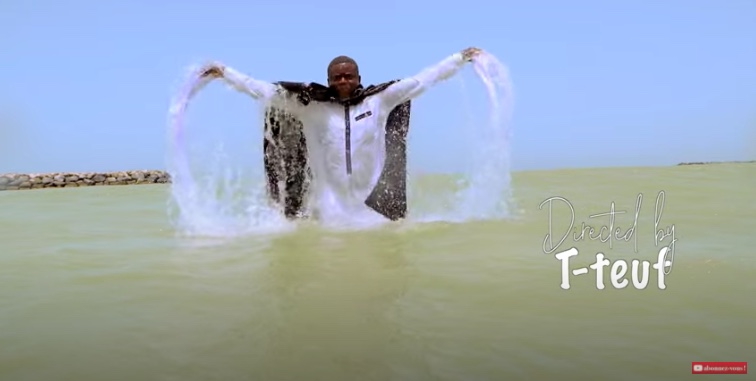 SADBOU SAMB CLiP OFFICIEL TEKHÉE TAKHAA(vidéo)