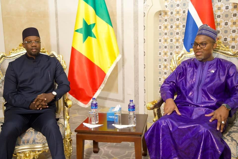 Ousmane Sonko en Gambie : Renforcement des relations économiques et commerciales entre deux nations sœurs