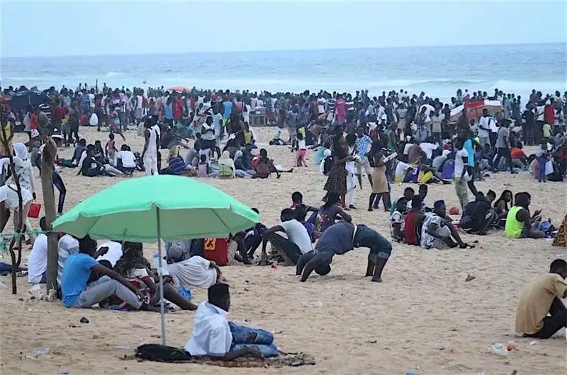 Les Plages de Guédiawaye : Un Danger Permanent pour les Enfants en Vacances